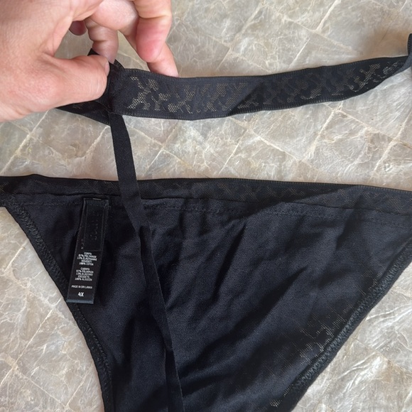 SKIMS Logo Mesh Skimpy Thong Onyx Black NEW Women's Size 4X string panties - Picture 6 of 8